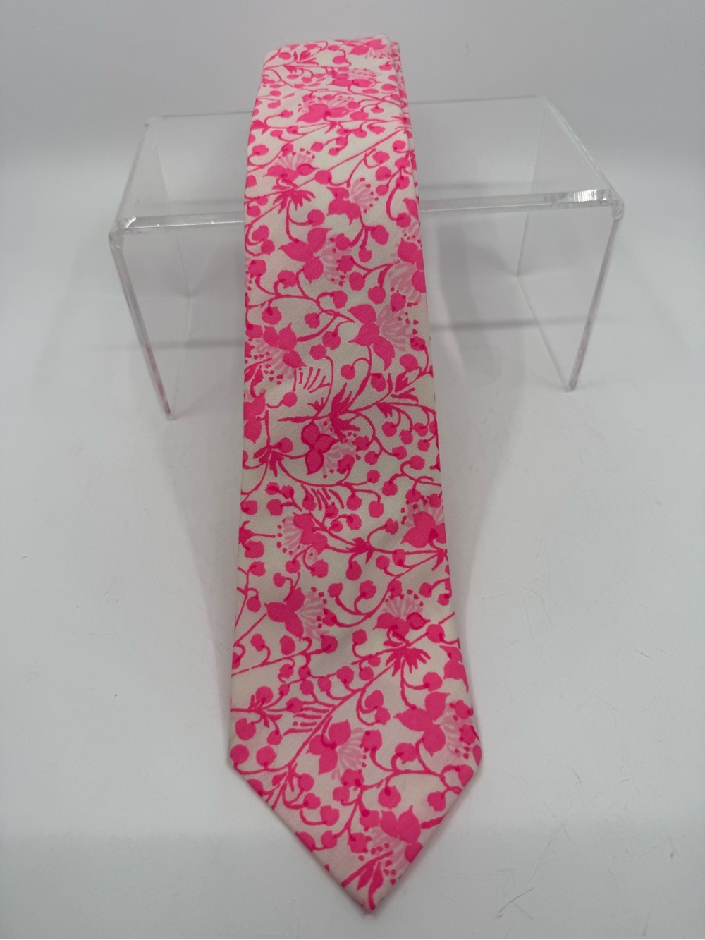 Vintage Lilly Pulitzer pink & white tie